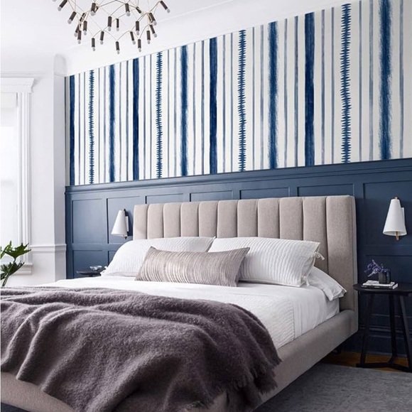 NWT Navy & white Peel & Stick Wallpaper striped - 17.7inch x 78.7inch - Picture 5 of 7